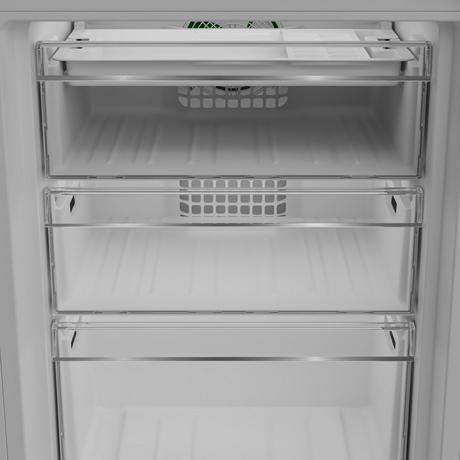 Blomberg KNE4554EVI Frost Free Integrated Fridge Freezer White