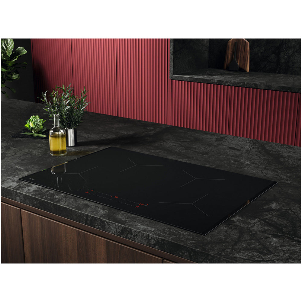 AEG Series 5000 SO84IA00FB 78cm Induction Hob Black