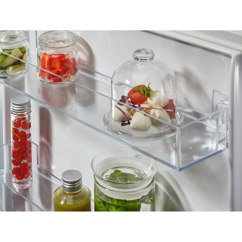 AEG Series 7000 NSC7T185ES GreenZone Built In Frost Free Fridge Freezer