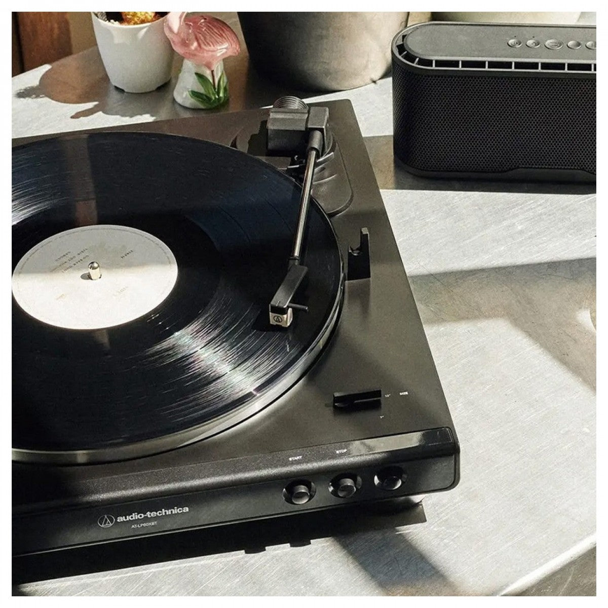Audio Technica ATLP60XBT Bluetooth Turntable with Mitchell Acoustics uStream One (MK1) Active Speakers HiFi Package Black