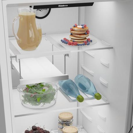 Blomberg SND568VP Freestanding 59.7cm Tall Larder Fridge White