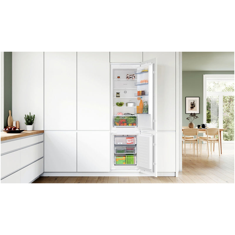 Bosch KIN96NSE0G Series 2 Fully Integrated 60/40 Fridge Freezer Frost Free - E Rated