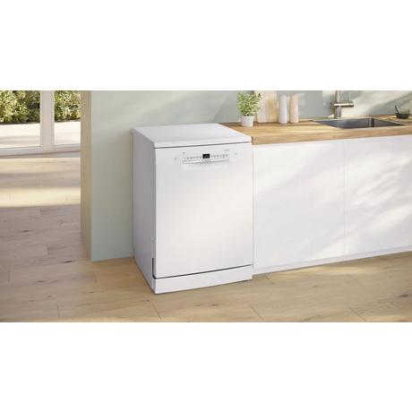 Bosch Series 2 SMS2HVW67G Freestanding Dishwasher 14 Place Settings White Clearance