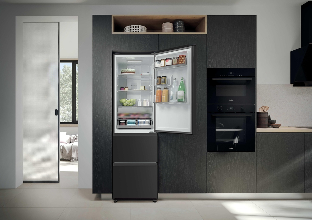 Haier HTR3518ENMTK 3D Series 3 60/40 Freestanding Frost Free Fridge Freezer Black Black
