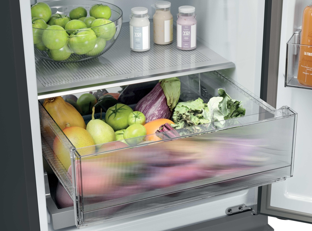 Haier HTR3518ENMTK 3D Series 3 60/40 Freestanding Frost Free Fridge Freezer Black Black