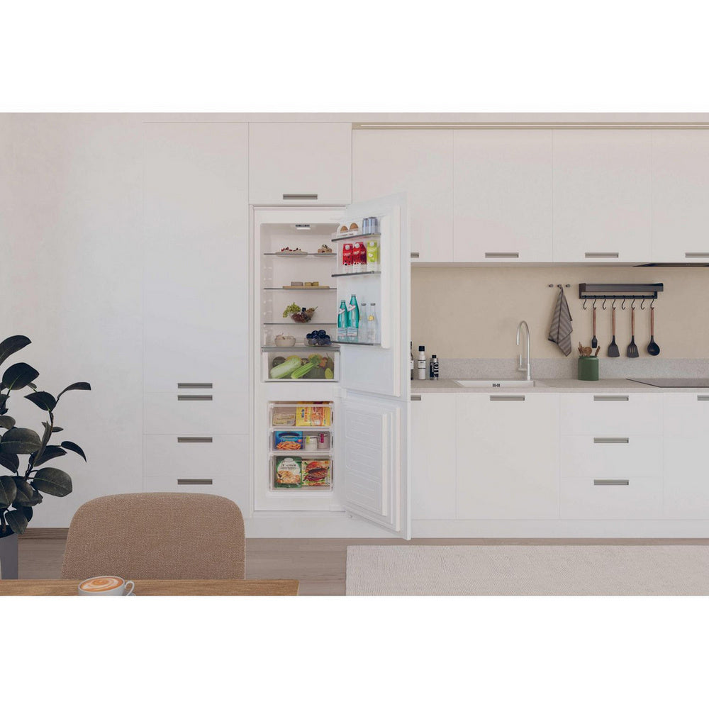 Hoover HOBBML18EK 70/30 Integrated Fridge Freezer White
