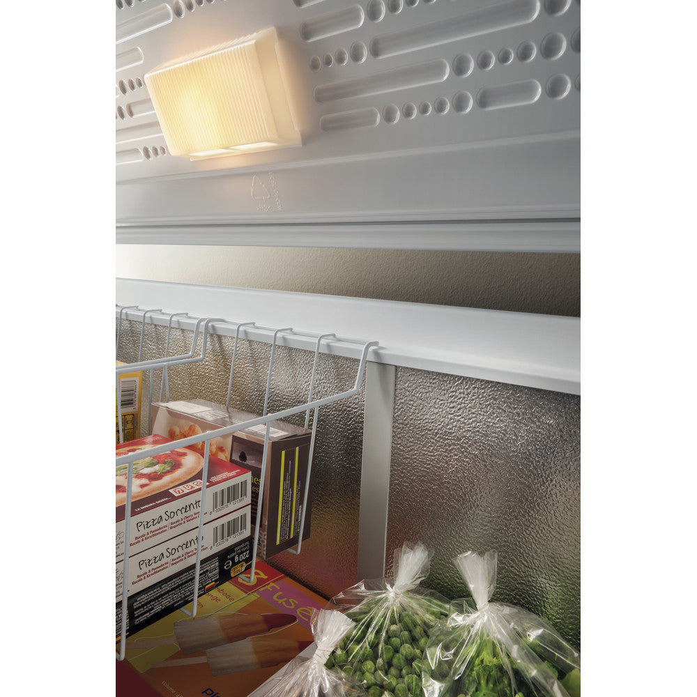 Hotpoint CS2A400HFMFA1 Freestanding Chest Freezer White