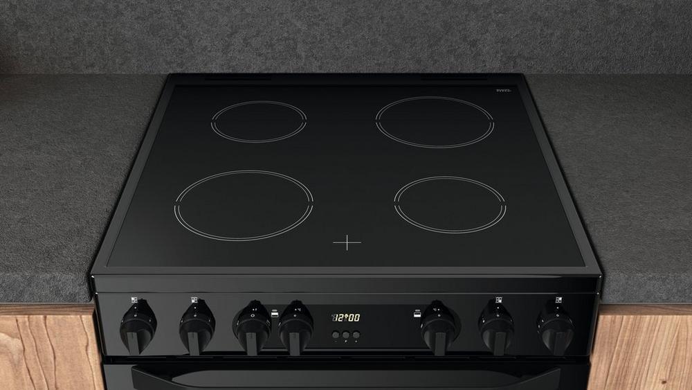 Hotpoint HDEU67V9C2B UK 60cm Freestanding Electric Cooker Double Oven with Ceramic Hob Black