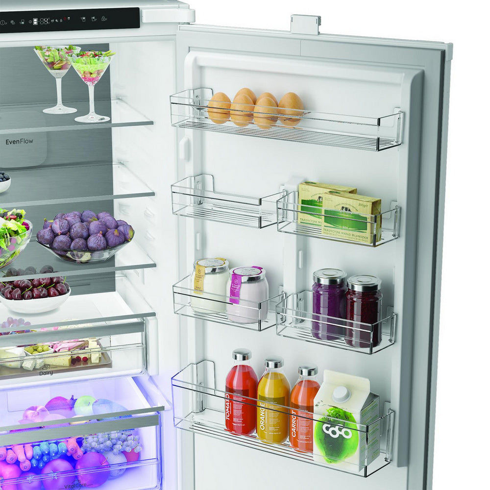Hotpoint HPK25292B4UK 70/30 Dual No Frost Integrated Fridge Freezer with VitalCare White