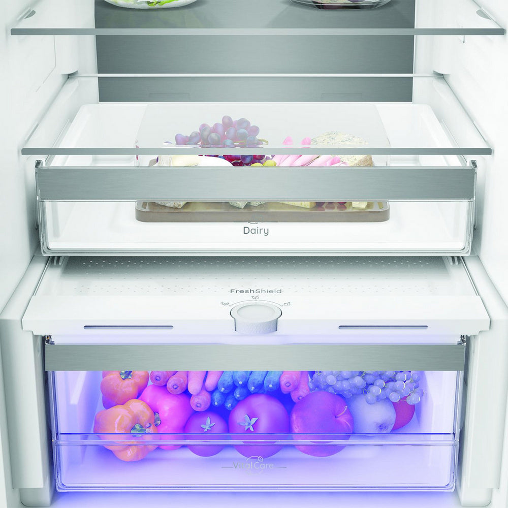 Hotpoint HPK26413XR6UKE Dual No Frost 70/30 Freestanding Fridge Freezer with VitalCare Black Steel