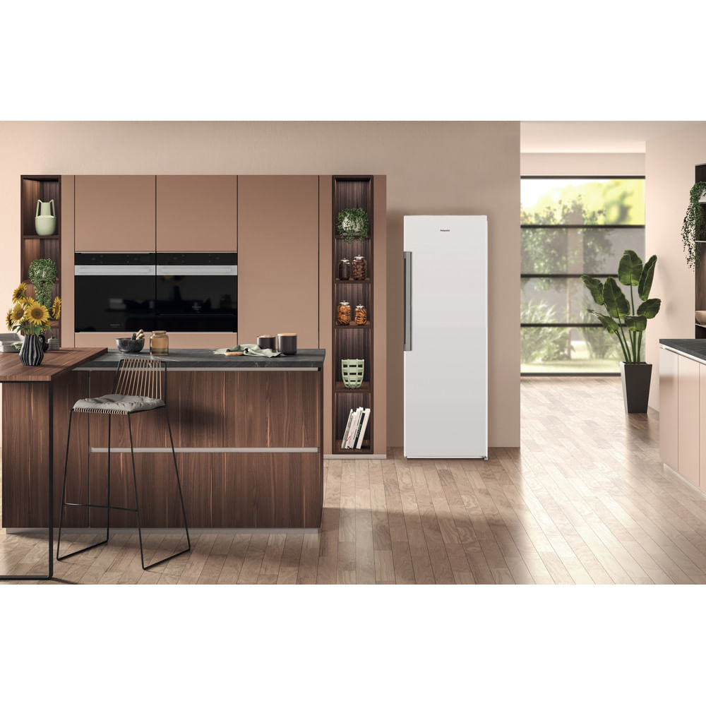 Hotpoint SH6 A2Q WR UK Freestanding Low Frost Tall Fridge White SH6A2QWR