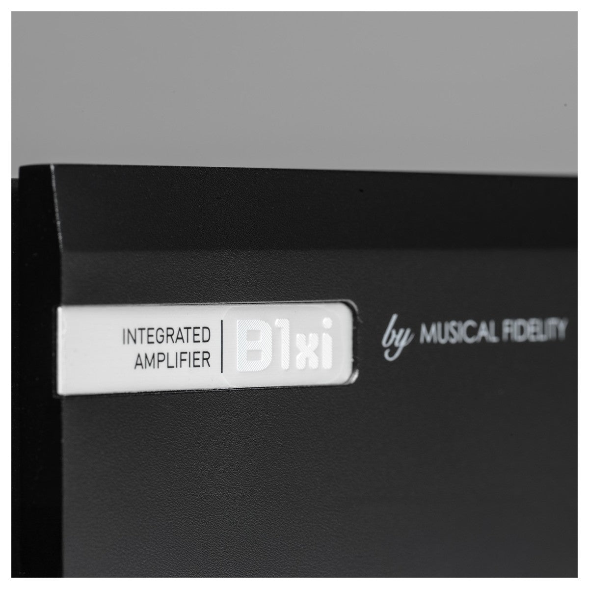 Musical Fidelity B1xi Integrated Amplifier with Klipsch R-800F Floorstanding Speakers Pair Black HiFi Package