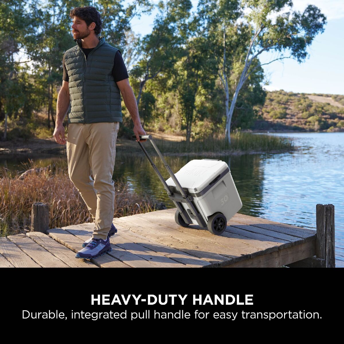 Ninja FB230UKWH FrostVault 30QT 28L Wheeled Cooler with Dry Zone Cloud White White