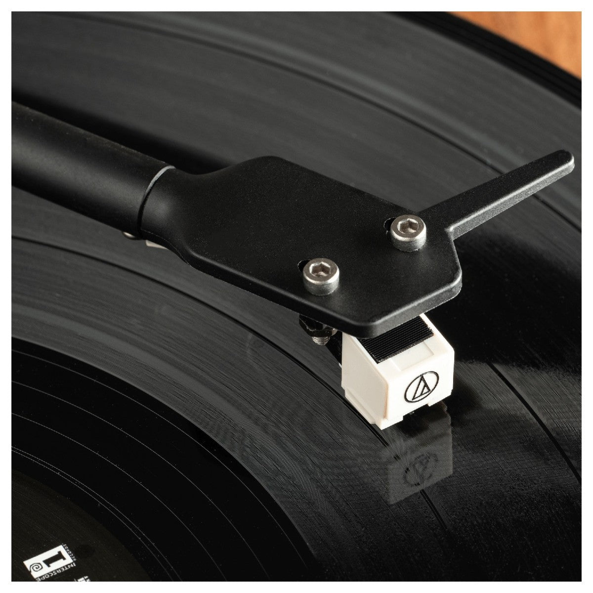 Pro-Ject E1 BT Bluetooth Belt Driven Turntable with Built-in Phono Preamp - White White