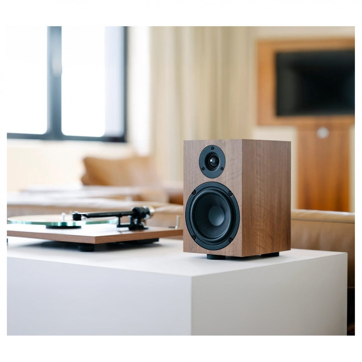 Pro-Ject Stereo Set E1 All-In-One Hi-Fi Set including E1 Turntable with Stereo Box E Integrated Amp and Speaker Box 5E Speakers - Walnut Walnut