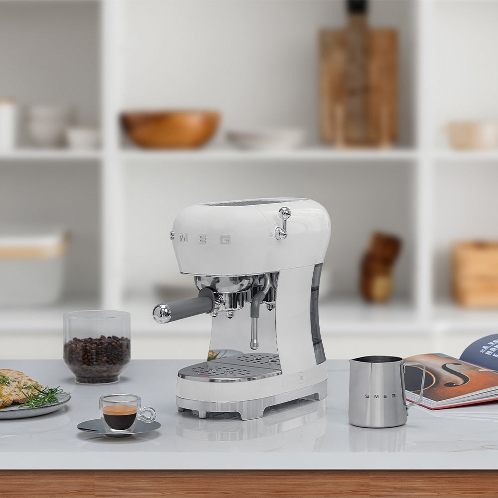 Smeg ECF02WHUK 50s Retro Style Espresso Coffee Machine with Steam Wand White White