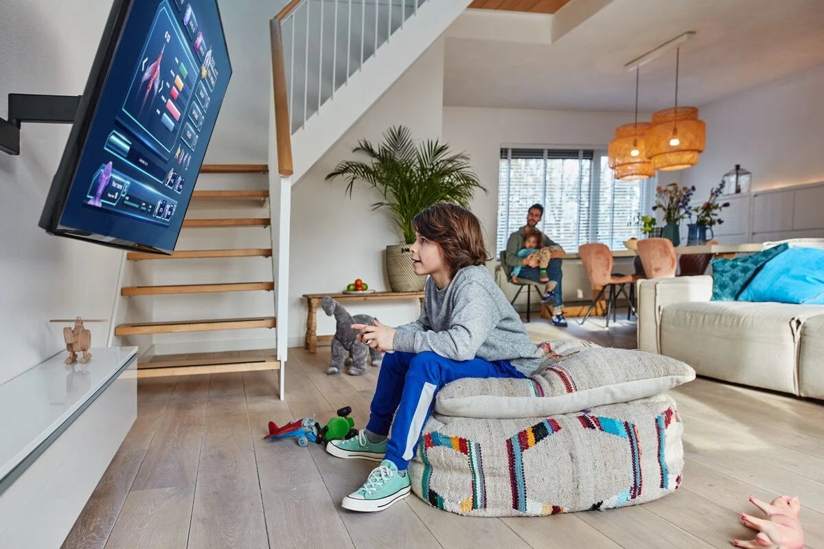 Vogels Comfort TVM 3465 Full-Motion TV Wall Mount from 32 to 65 inches - Open Box Clearance