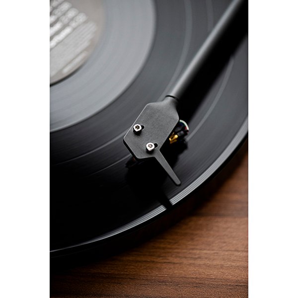 Pro-Ject Audio Systems E1 Plug and Play Turntable Walnut